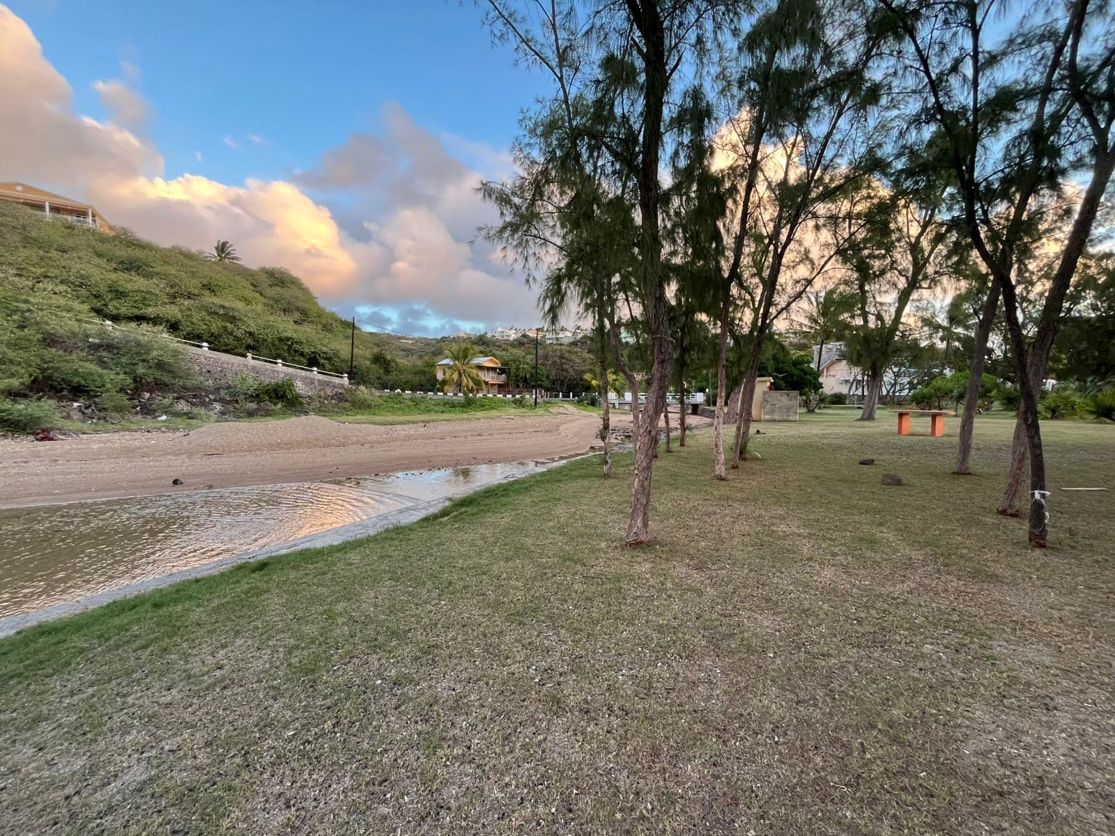 Caverne Poverne — Rodrigues, 2/4
